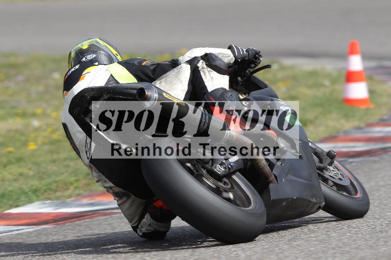 Archiv-2025/05 14.04.2025 Plüss Moto Sport ADR/Freies Fahren/142